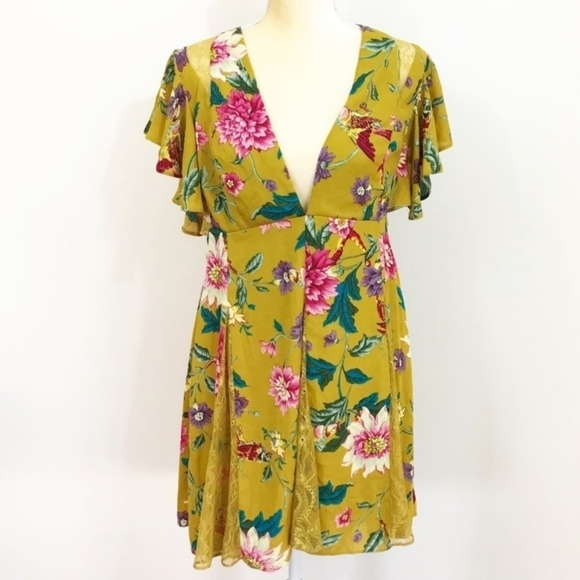 Asos Mustard Yellow Floral Lace V-Neck Dress Women's Size 4 Short Flutter Sleeve - Picture 1 of 11